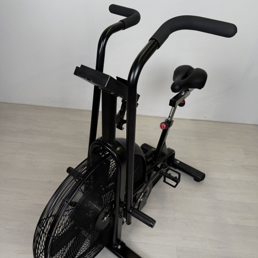 Велотренажер UNIX Fit техно-аэробайк / Techno AirBike 900 Велотренажер UNIX Fit техно-аэробайк / Techno AirBike 900