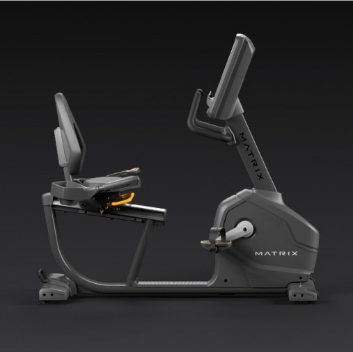 Горизонтальный велотренажер Matrix Endurance. Консоль Touch Base Горизонтальный велотренажер Matrix Endurance. Консоль Touch Base
